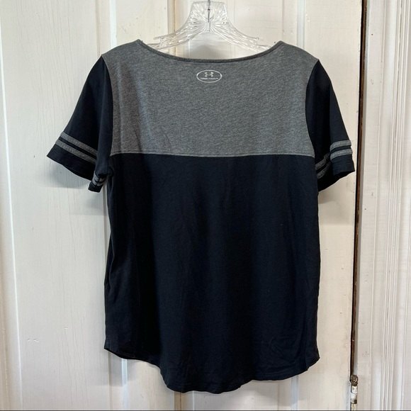 Under Armour heatgear loose fit t shirt black grey gold women's small - Picture 3 of 5